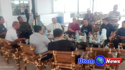 Owner Dara Kupi Ajak Tokoh Masyarakat dan Wartawan Ngopi Bareng di Sei Batang Hari di Kota Medan