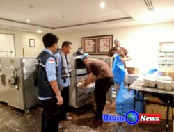 Ketua Kloter 08 KNO Pantau Langsung Distribusi Konsumsi Jemaah Haji