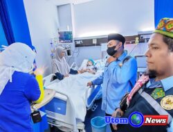 Jelang Kepulangan, Petugas Kloter 9 KNO Jenguk Jemaah yang Sakit