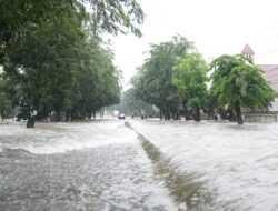 Update! 13 Kecamatan Terendam Banjir, Pemkab Deli Serdang Satset Lakukan Evakuasi