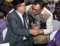 Bupati Deli Serdang dr. Asriluddin Tambunan Ucapkan Selamat Ulang Tahun ke-75 untuk Tokoh Panutan RE Nainggolan.