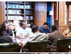 Presiden Prabowo Pimpin Rapat Koordinasi Strategis soal Kehutanan dan Pertambangan di Hambalang, Menteri Pertahanan Hadir.