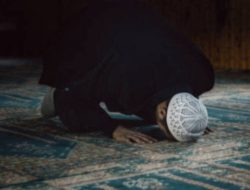 Rahmat Allah yang Turun dan Hijab yang Menutup: Pelajaran dari Al-Qur’an dan Sunnah