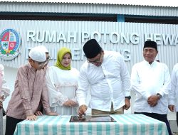 Sholat Ied Bersama Warga, Bupati Deli Serdang Tinjau Kurban Presiden dan Resmikan RPH di Tanjung Morawa