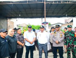 Tinjau Sejumlah TPS, Lom Lom Suwondo Pastikan Pilkades Berjalan Aman dan Lancar