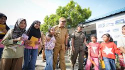 Mulai Rehab Total SDN 108076 Tanjung Selamat, Bupati Asri Ludin: Guru Harus Semangat, Mereka Pencetak Pemimpin Masa Depan      “Selain bangun kelas, lab, dan UKS, Bupati Deli Serdang tekankan guru jadi kunci keberhasilan pendidikan di sekolah yang diperbaiki”.