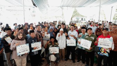 Bupati Asri: Penggali Kubur Adalah Pahlawan Sosial. 2 Orang Diberangkatkan Umrah dari Labuhan Deli