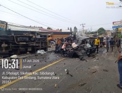 Kecelakaan Maut di Jalan Jamin Ginting Sibolangit,Truk Container Rem Blong Tabrak 5 Mobil 3 Orang Tewas.