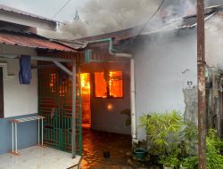 Kebakaran Rumah Di jalan Eka Warni Medan Johor. 