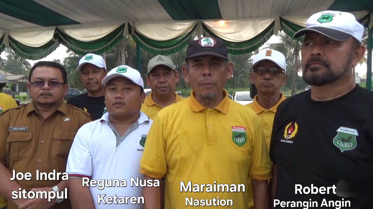 Panitia Selekprov Pordasi Berkuda Memanah Serahkan Medali Kepada Pemenang Ajang Lomba Horse Back Archery dan Archery For House Riding 14 MAH010251